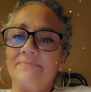 Meet your Posher, Gloria